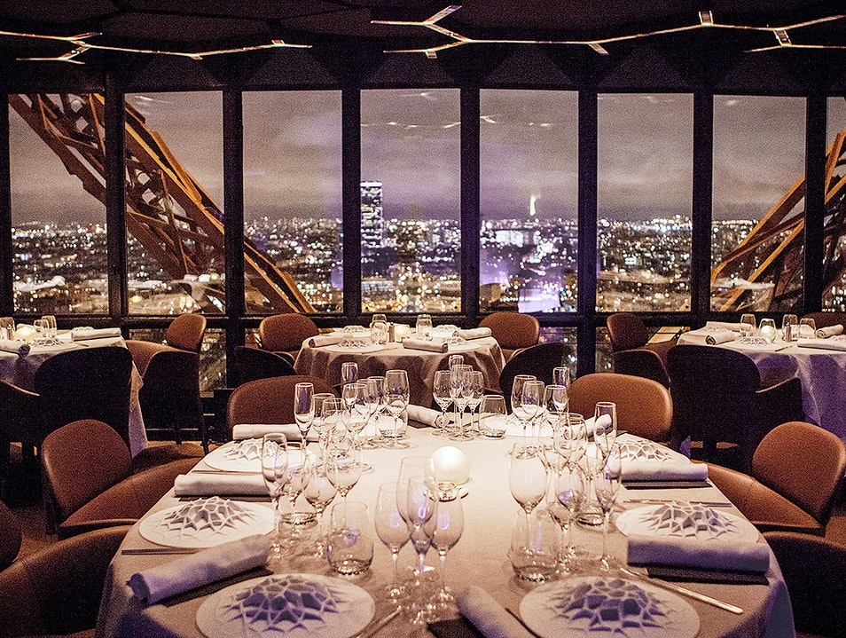 Le Jules Verne 埃菲尔铁塔上的米其林星级餐厅