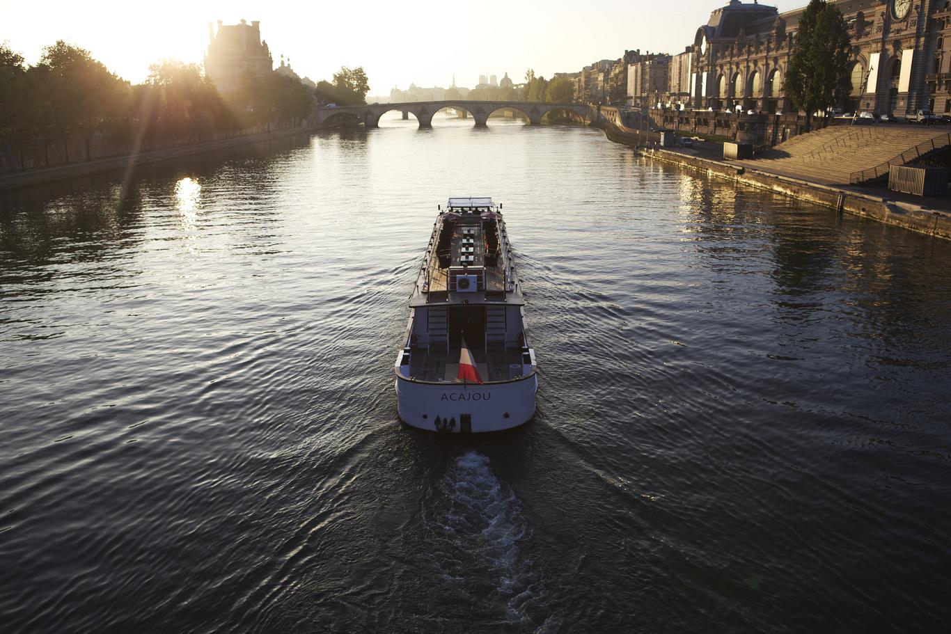 雷诺特餐厅：yachts de paris